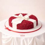 Raspberry ribbon cake