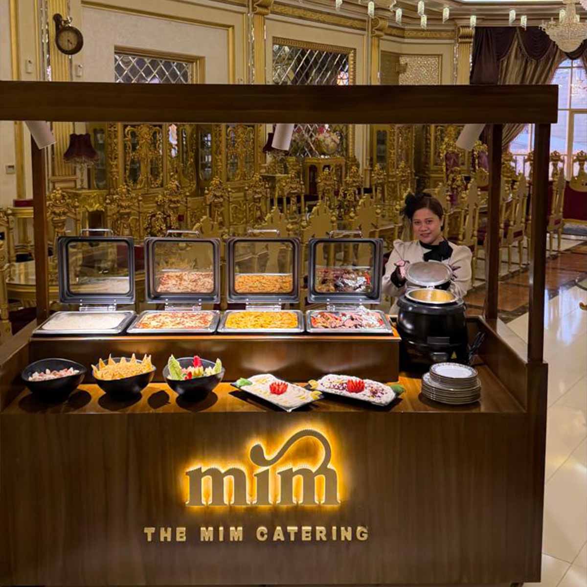 3 BUFFET CORNER - Image 1