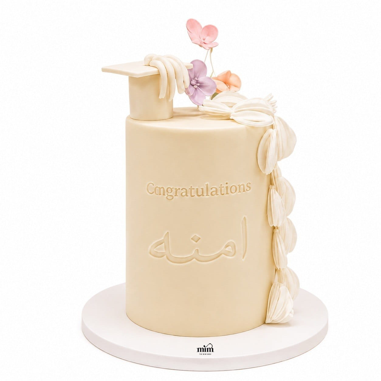 Elegant Graduation Floral Cake 🎓🌸 Elegant Graduation Floral Cake 🎓🌸 - Image 1