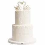 Swan Elegance Wedding Cake